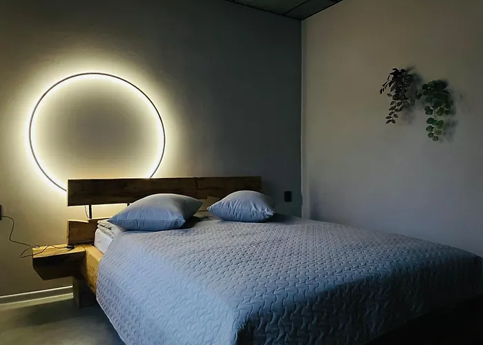 Brivibas - North & South, Free Privat Parking, Free Wifi, Self Check-in Riga