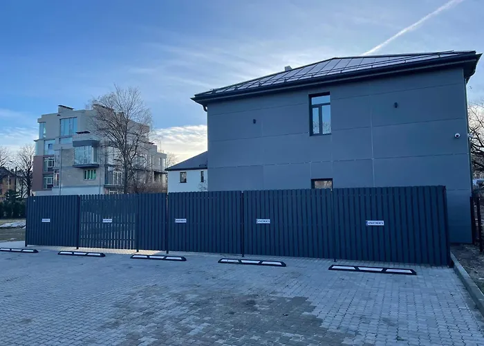 Brivibas - North & South, Free Privat Parking, Free Wifi, Self Check-in