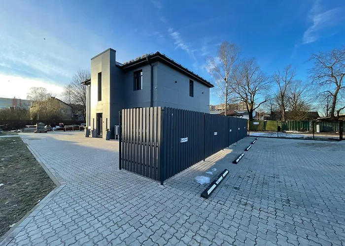 Brivibas - North & South, Free Privat Parking, Free Wifi, Self Check-in Appartamento