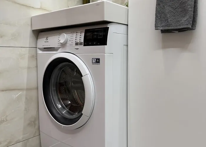 Brivibas - North & South, Free Privat Parking, Free Wifi, Self Check-in * Riga