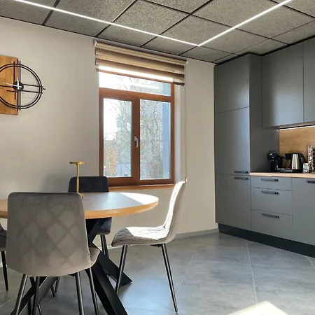 Brivibas - North & South, Free Privat Parking, Free Wifi, Self Check-in *