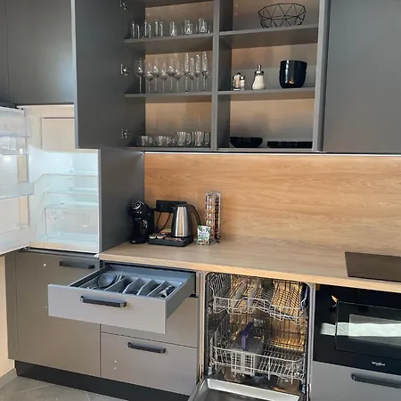 Apartment Brivibas - North & South, Free Privat Parking, Free Wifi, Self Check-in