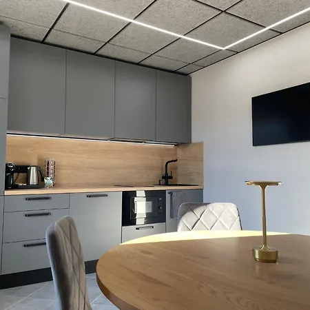 Apartment Brivibas - North & South, Free Privat Parking, Free Wifi, Self Check-in *