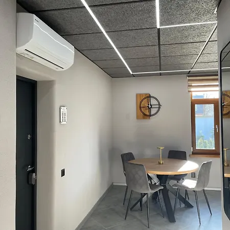 Brivibas - North & South, Free Privat Parking, Free Wifi, Self Check-in 里加