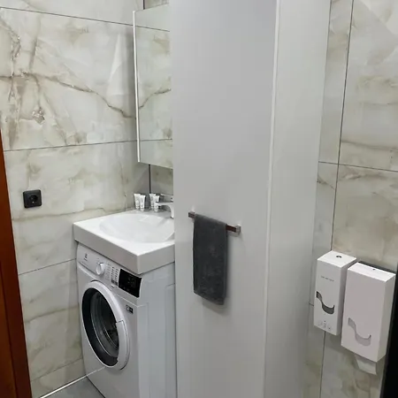 Brivibas - North & South, Free Privat Parking, Free Wifi, Self Check-in Apartment Riga