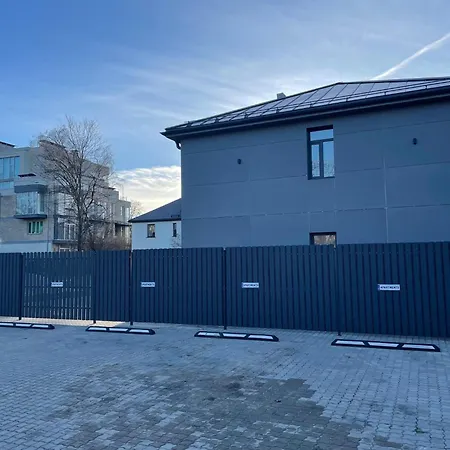 Brivibas - North & South, Free Privat Parking, Free Wifi, Self Check-in