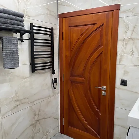 Brivibas - North & South, Free Private Parking, Free Wifi, Self Check-in