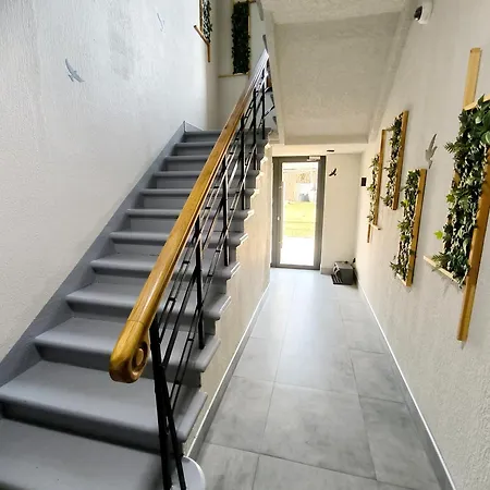 Brivibas - North & South, Free Private Parking, Free Wifi, Self Check-in Apartamento Riga