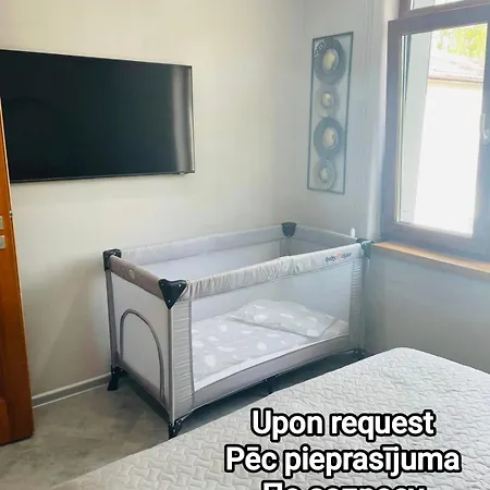 Apartamento Brivibas - North & South, Free Private Parking, Free Wifi, Self Check-in