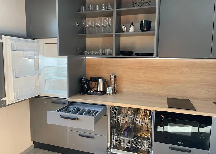 公寓 Brivibas - North & South, Free Privat Parking, Free Wifi, Self Check-in