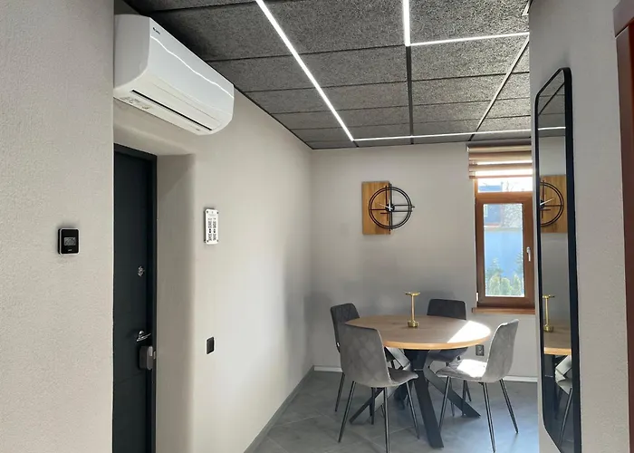 Brivibas - North & South, Free Privat Parking, Free Wifi, Self Check-in 里加