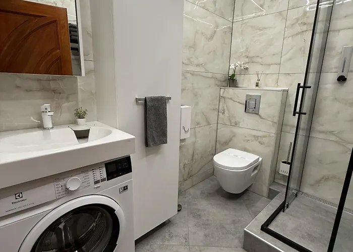 Brivibas - North & South, Free Privat Parking, Free Wifi, Self Check-in Riga