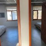 Apartamento Brivibas - North & South, Free Privat Parking, Free Wifi, Self Check-in